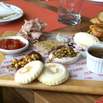 6 Mouthwatering Restaurants Near Navy Yard