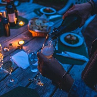 Dinners in the Dark: A Unique Sensory Experience Near Insignia on M