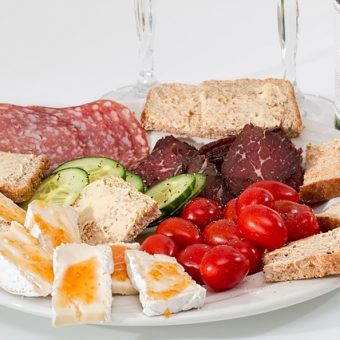 Snag Happy Hour Deals at Jaleo Restaurant, a Tapas Eatery Near Insignia on M